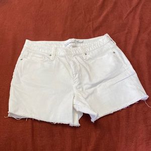Universal thread white jean shorts size 12